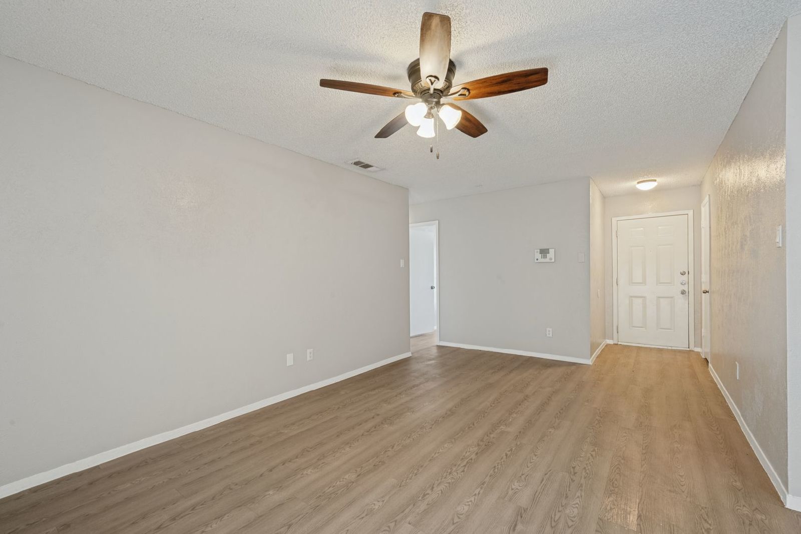 3-Bedroom Home for Rent in Cedar Hill, TX | Spacious Yard & Attached Garage property image
