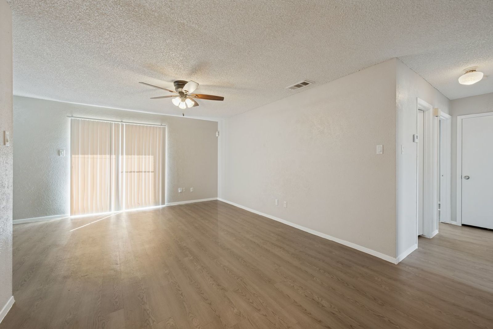 3-Bedroom Home for Rent in Cedar Hill, TX | Spacious Yard & Attached Garage property image
