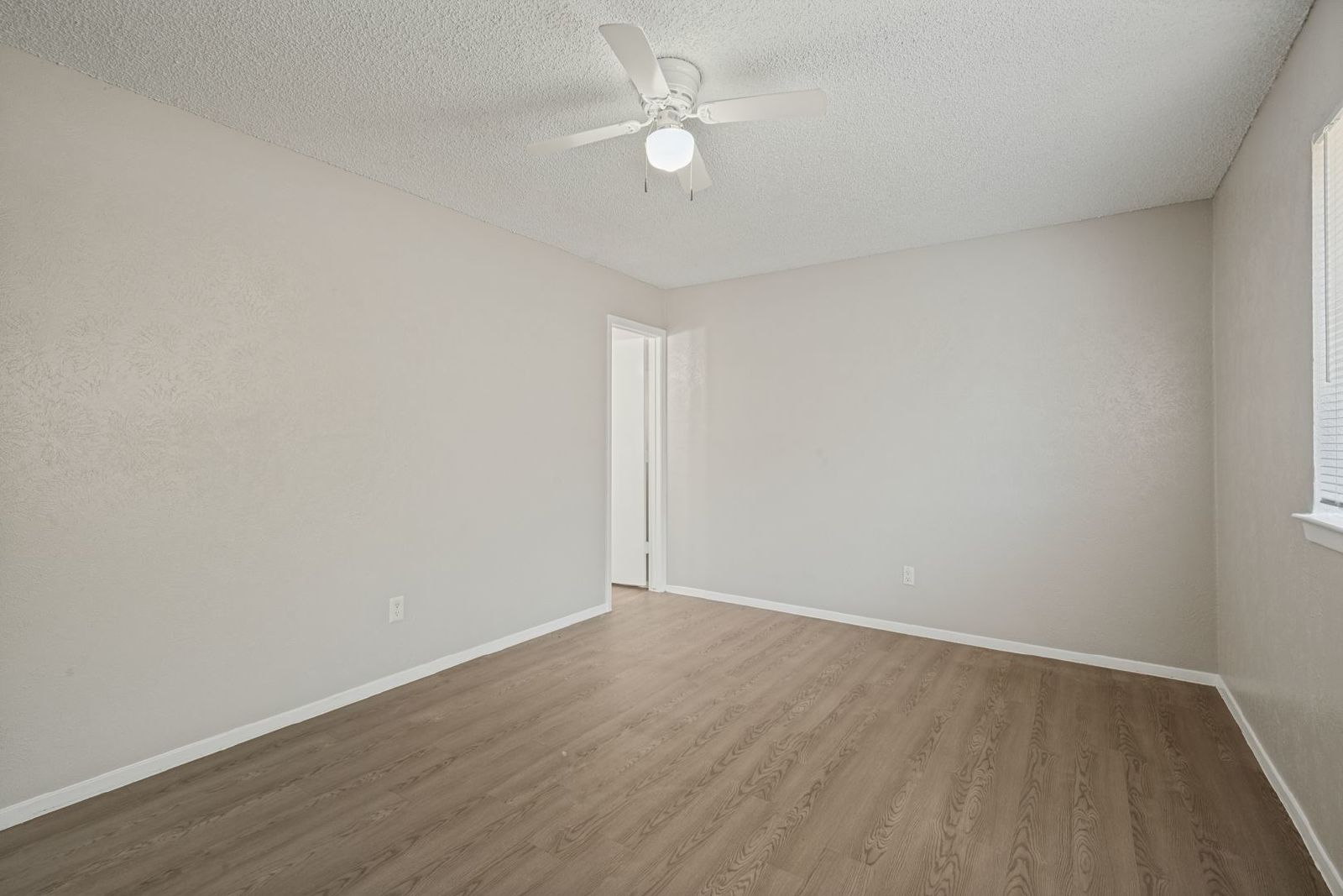 3-Bedroom Home for Rent in Cedar Hill, TX | Spacious Yard & Attached Garage property image