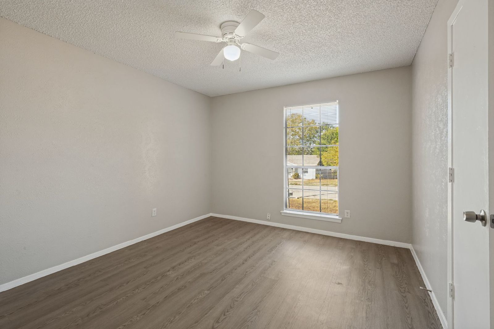 3-Bedroom Home for Rent in Cedar Hill, TX | Spacious Yard & Attached Garage property image