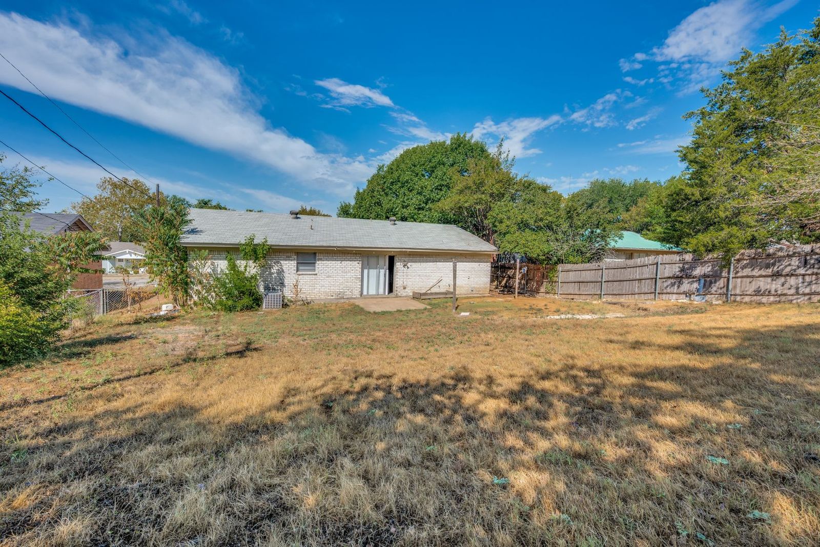 3-Bedroom Home for Rent in Cedar Hill, TX | Spacious Yard & Attached Garage property image
