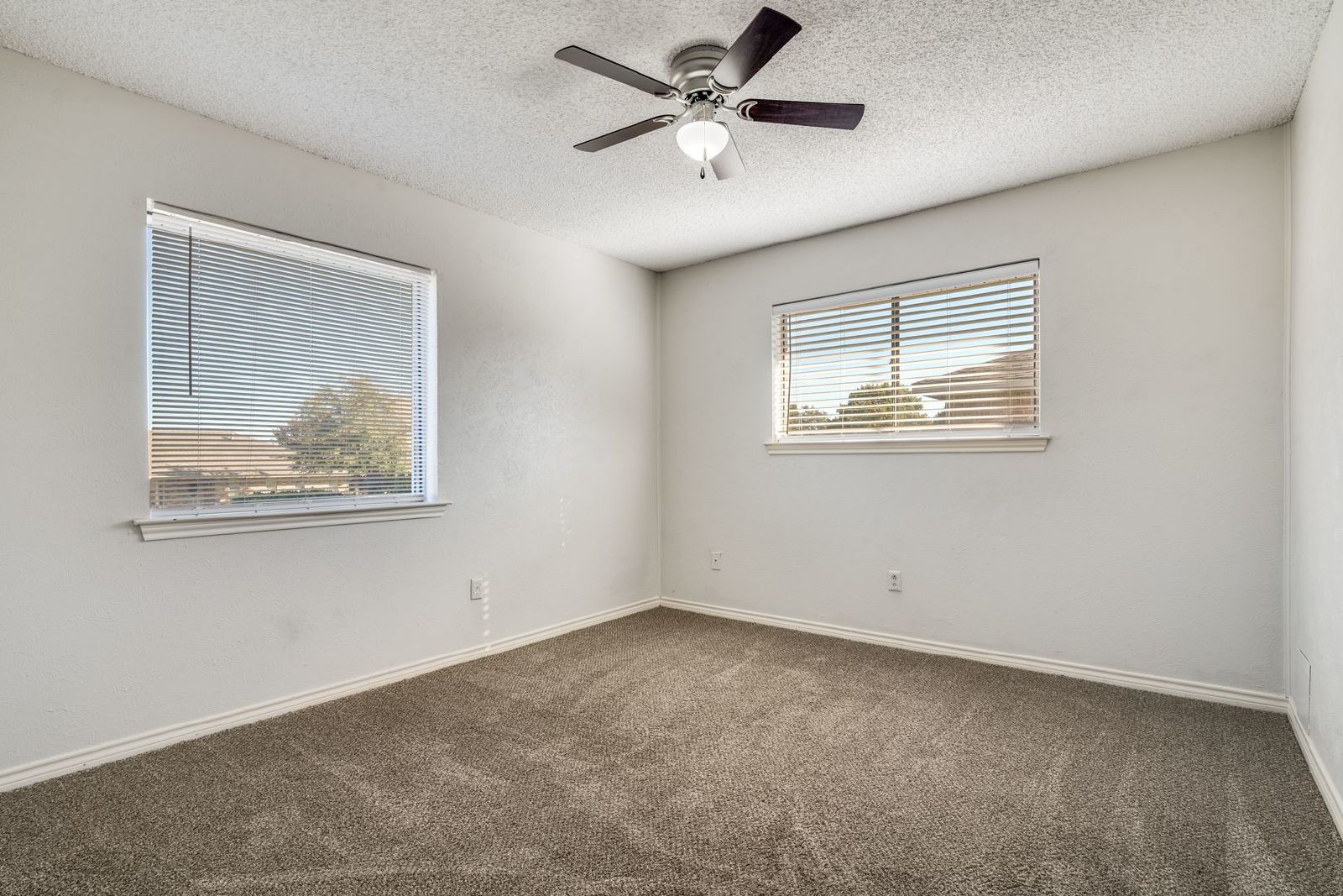 Beautiful 3-Bed, 2.5-Bath Home in Garland – Spacious Layout & Fantastic Amenities! property image