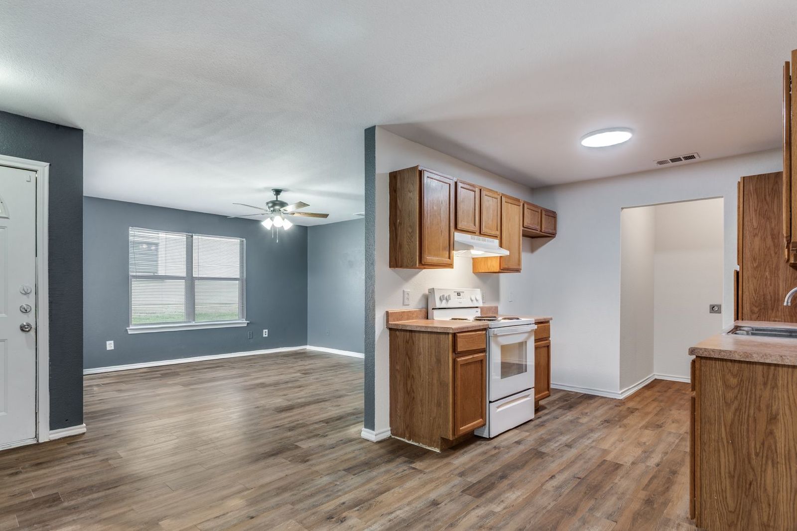 Move-In Ready 3-Bedroom Duplex - Comfort & Convenience in West Fort Worth! property image