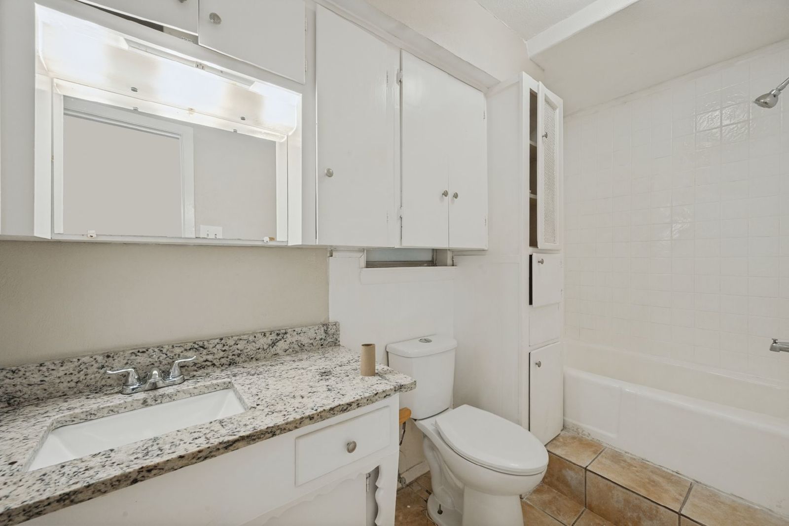 Spacious & Move-In Ready: Charming 4-Bedroom Home in Grand Prairie! property image