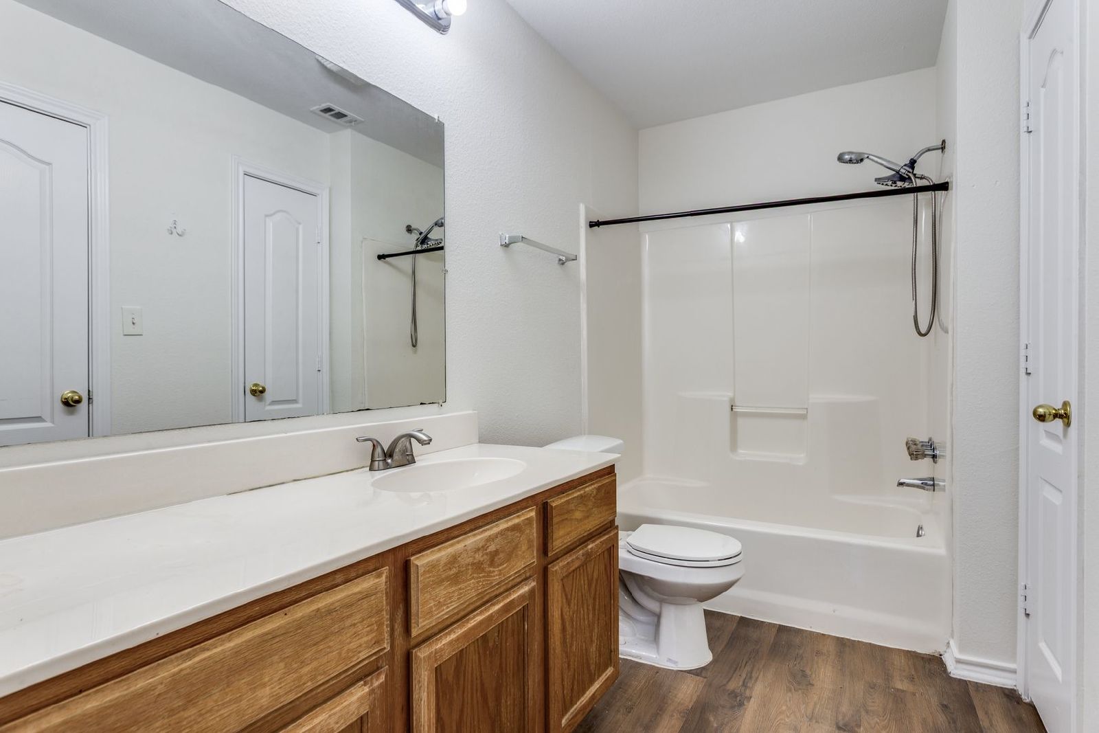 Move-In Ready 3-Bedroom Duplex - Comfort & Convenience in West Fort Worth! property image