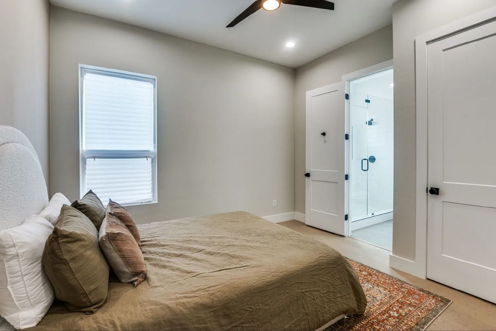 Fully Furnished, Modern Townhome-Style Condo in the Heart of East Dallas! property image