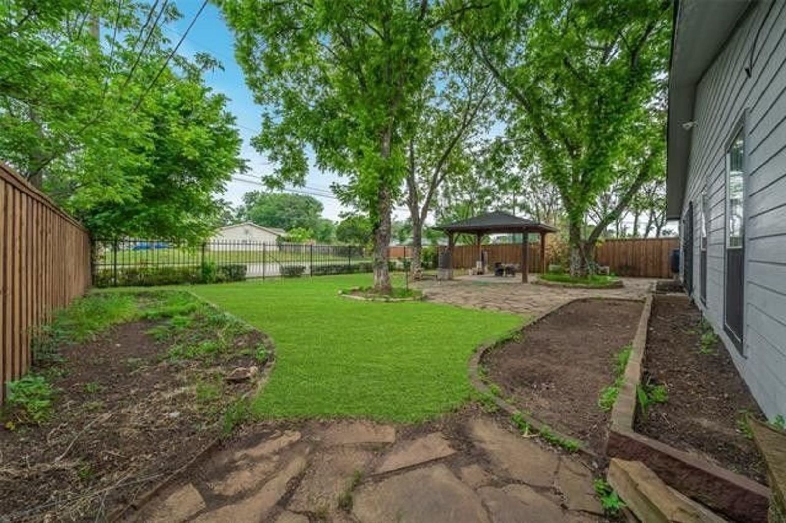 Room For Rent in Lewisville - ALL BILLS PAID! property image