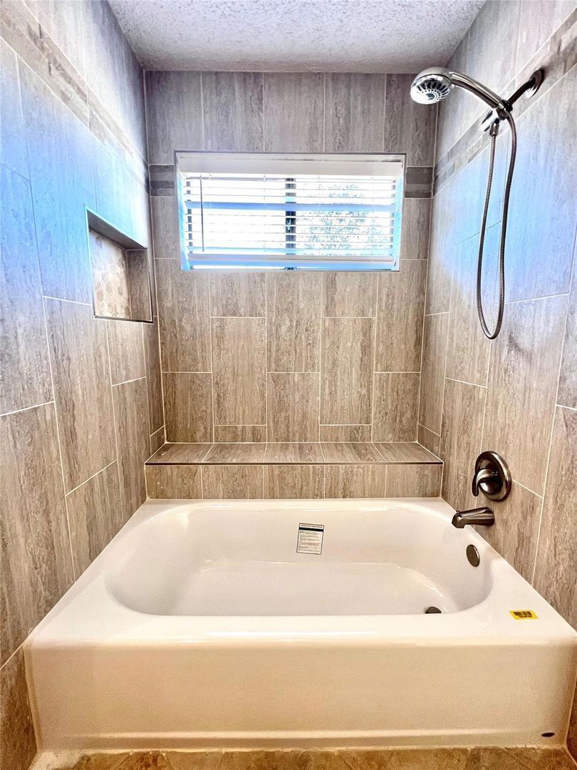 Beautiful 3-Bedroom Home with Bonus Guest Suite in Lewisville! property image