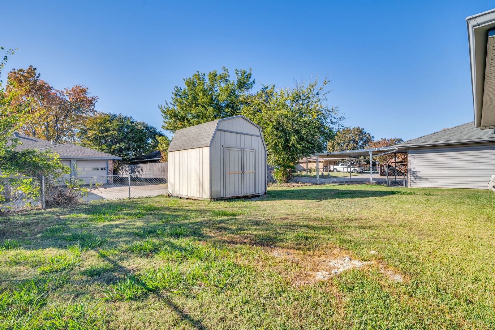 Beautiful 3-Bed, 2.5-Bath Home in Garland – Spacious Layout & Fantastic Amenities! property image