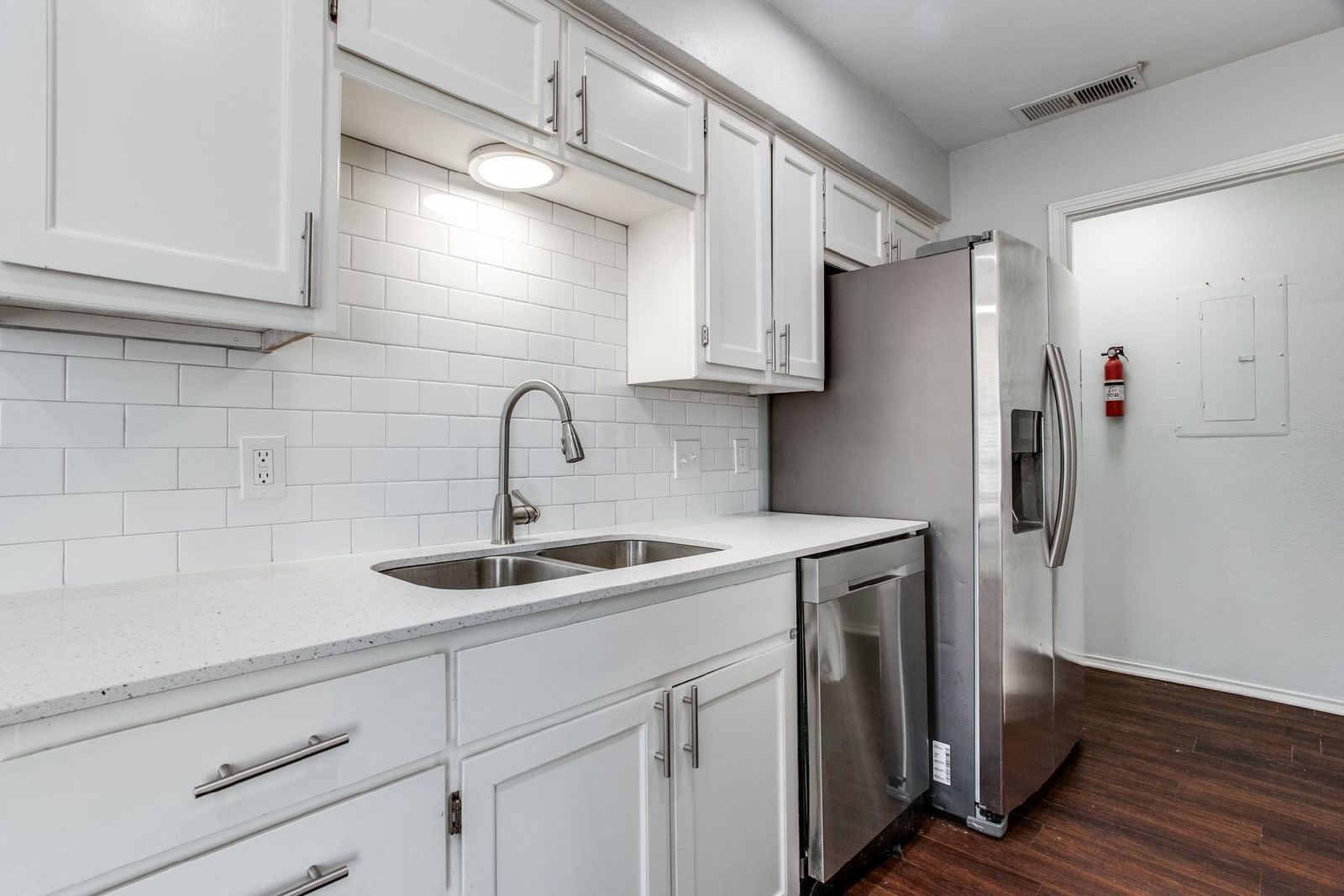 2 Bed / 2 Bath Townhome in Kennedale — Move-In Ready! property image