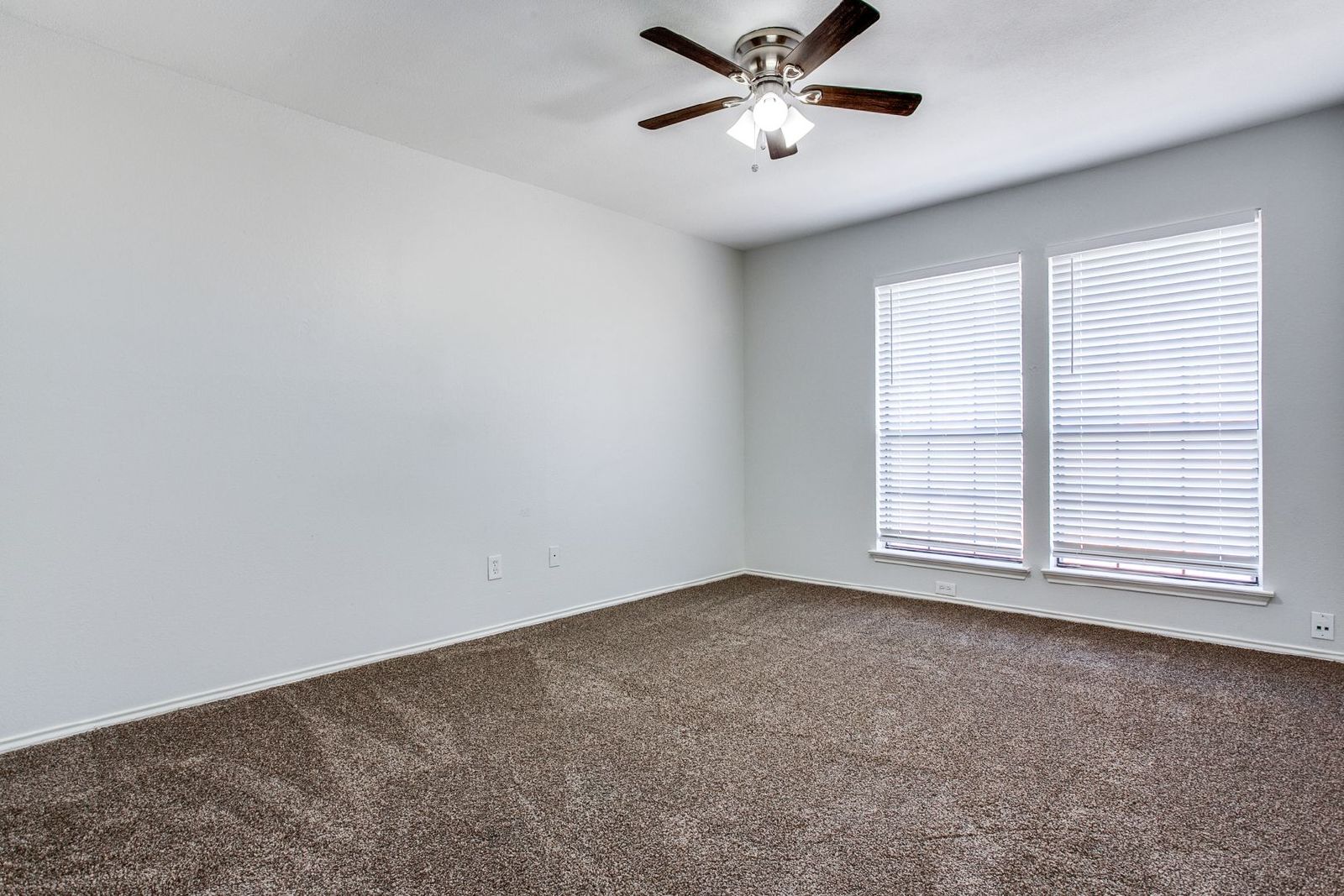 2 Bed / 2 Bath Townhome in Kennedale — Move-In Ready! property image