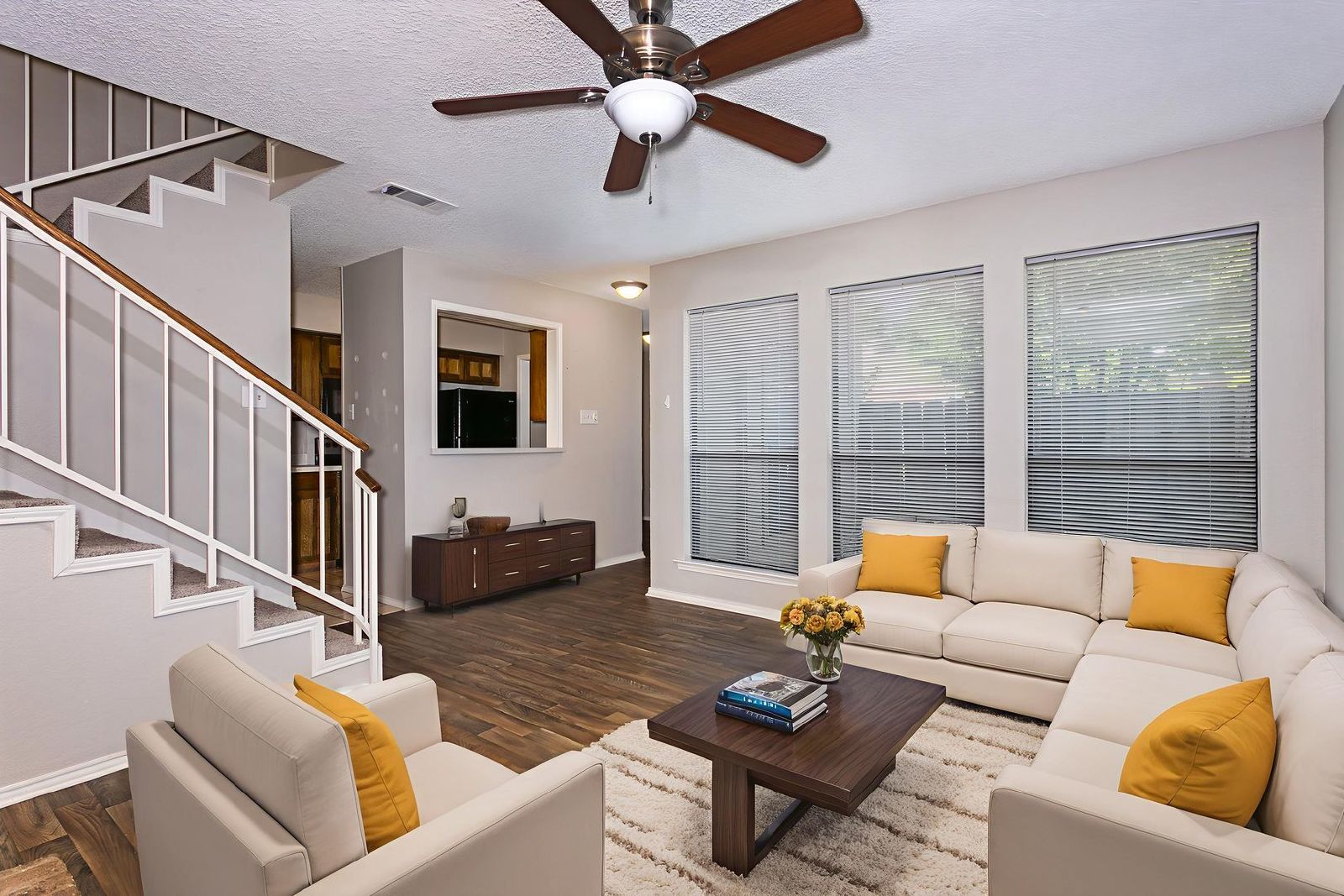 Charming & Spacious Townhome in Bedford property image