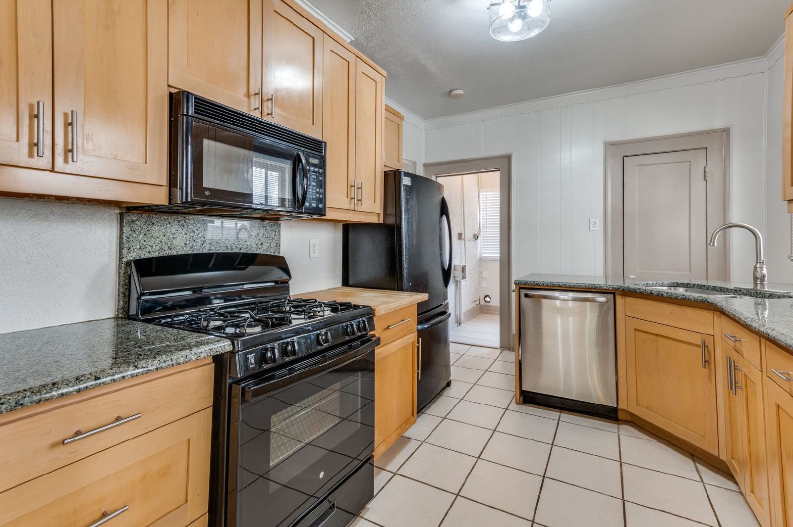 Rare & Classic Oak Lawn House | Great Location | Huge Backyard property image