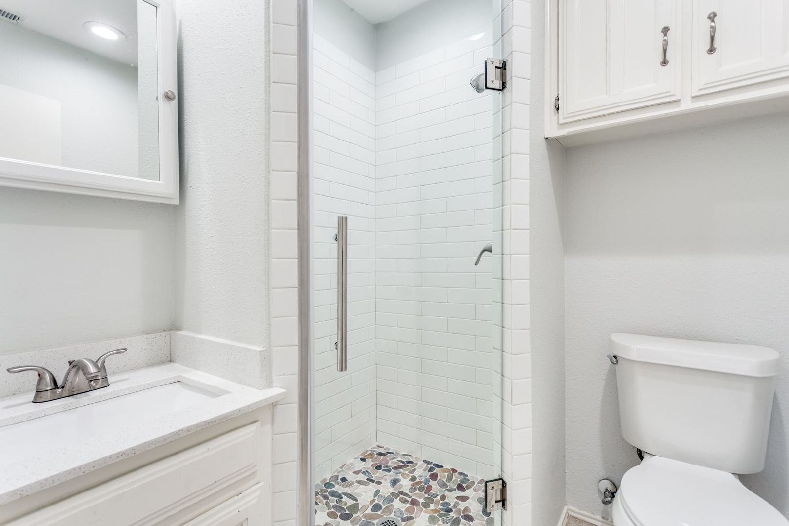 Unique & Classic Townhome in Bedford property image