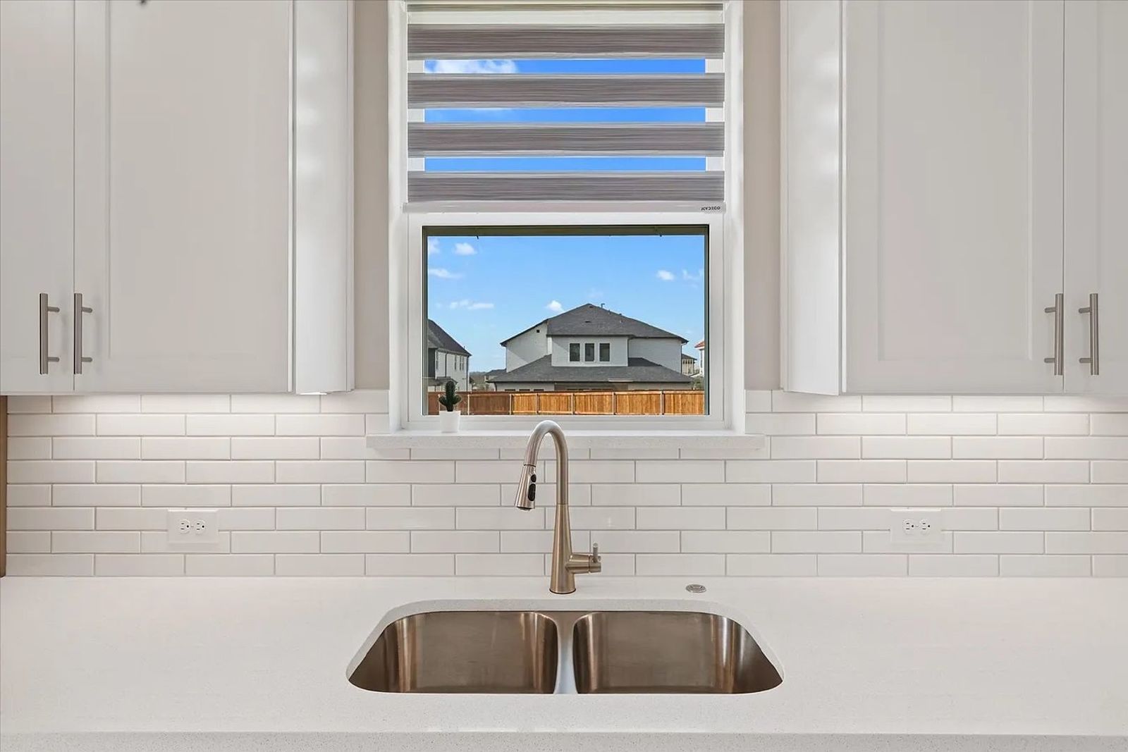 For Lease in Frisco’s Lexington Community – Like-New 4 Bedroom Home property image