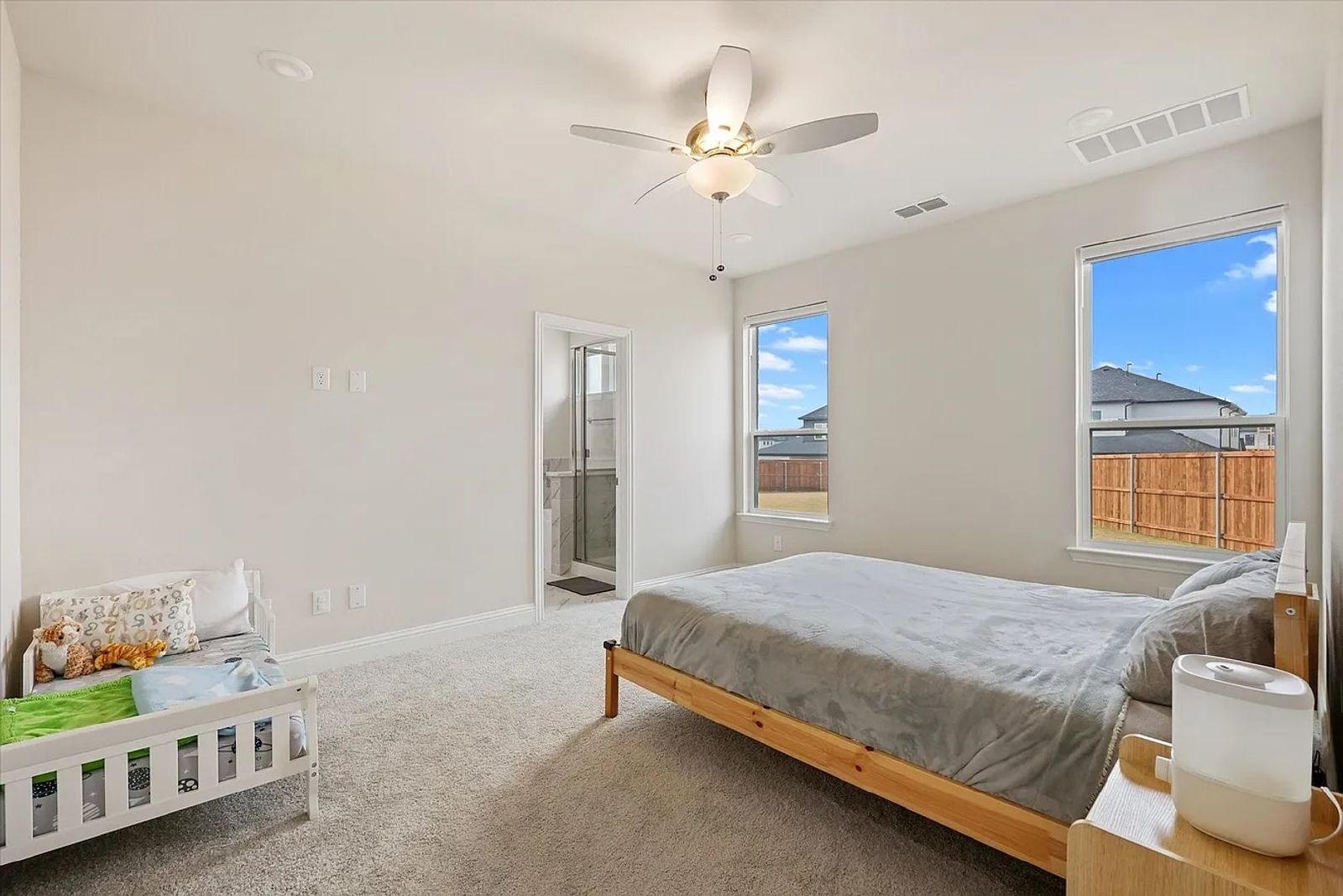 For Lease in Frisco’s Lexington Community – Like-New 4 Bedroom Home property image