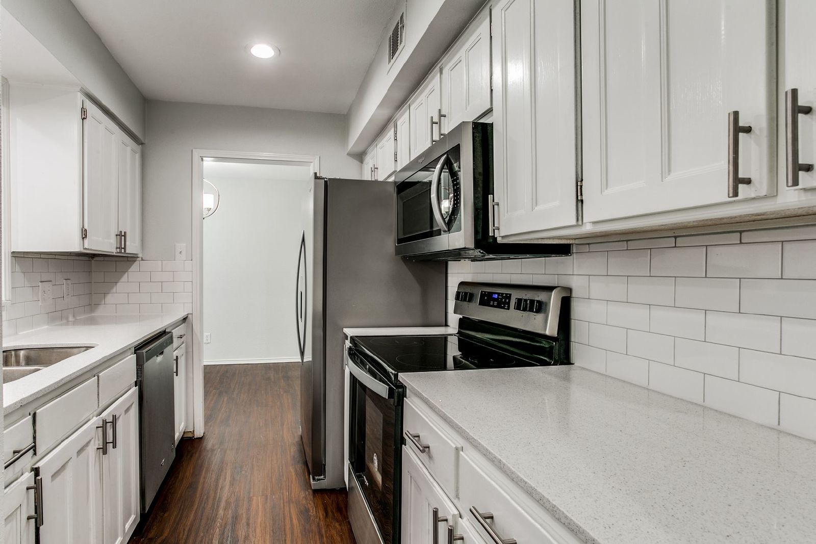 Charming 2-Bed, 2.5-Bath Townhome in Bedford – Private Patio, Modern Upgrades & Move-In Ready! property image